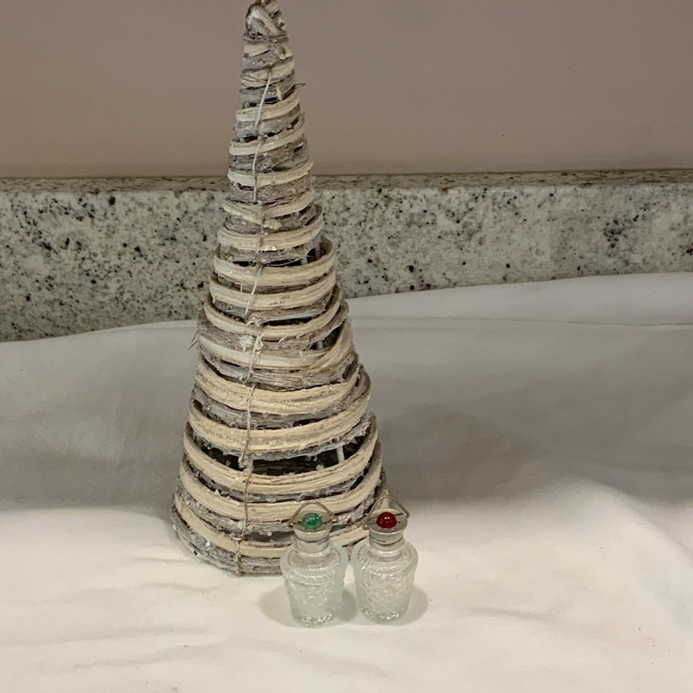 Vintage Salt and pepper shakers